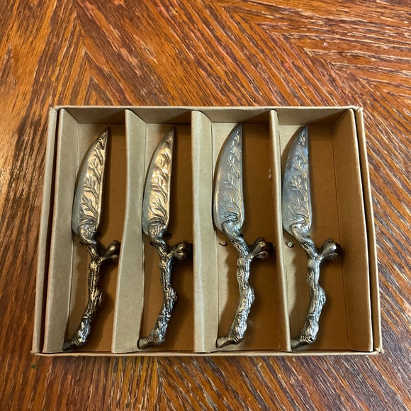 Vintage Bombay Beautifully Crafted Branch & Acorn Silver Cheese Knives! - Picture 1 of 11